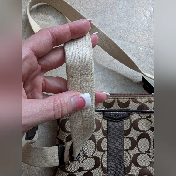 Coach Crossbody Bag - Picture 5 of 6